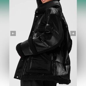 ALO ice breaker puffer (used)